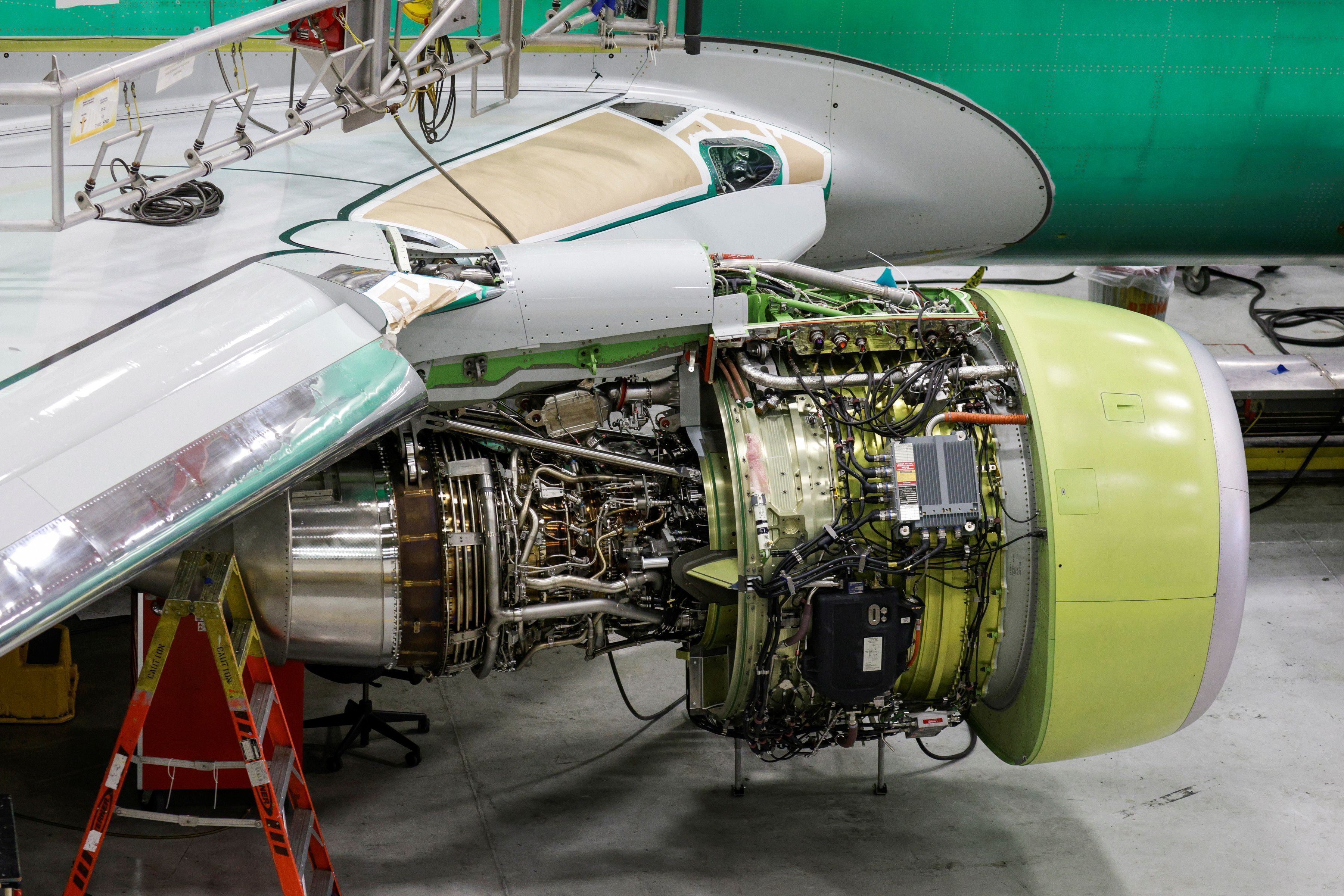 Motor de aeronave na linha de produção em uma fábrica em Renton, EUA, em 18 de novembro de 2021