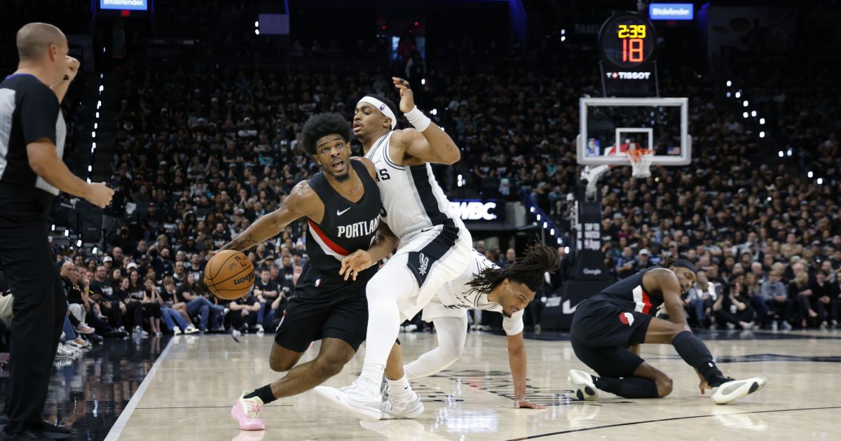 Henderson brilha, Blazers viram sobre Spurs e empatam série nos playoffs