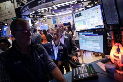 Operadores na bolsa de Nova York em 30 de julho de 2025