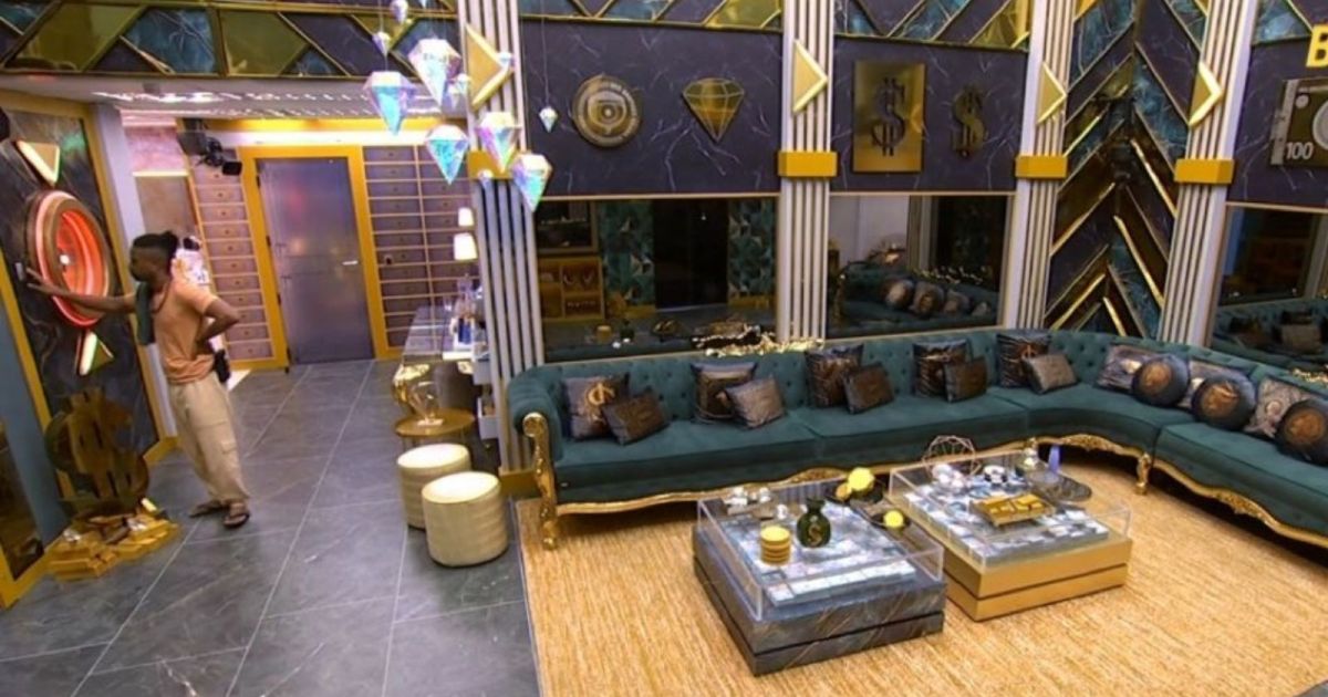 BBB 26: Boneco passa mal, aperta botão e web especula desistência