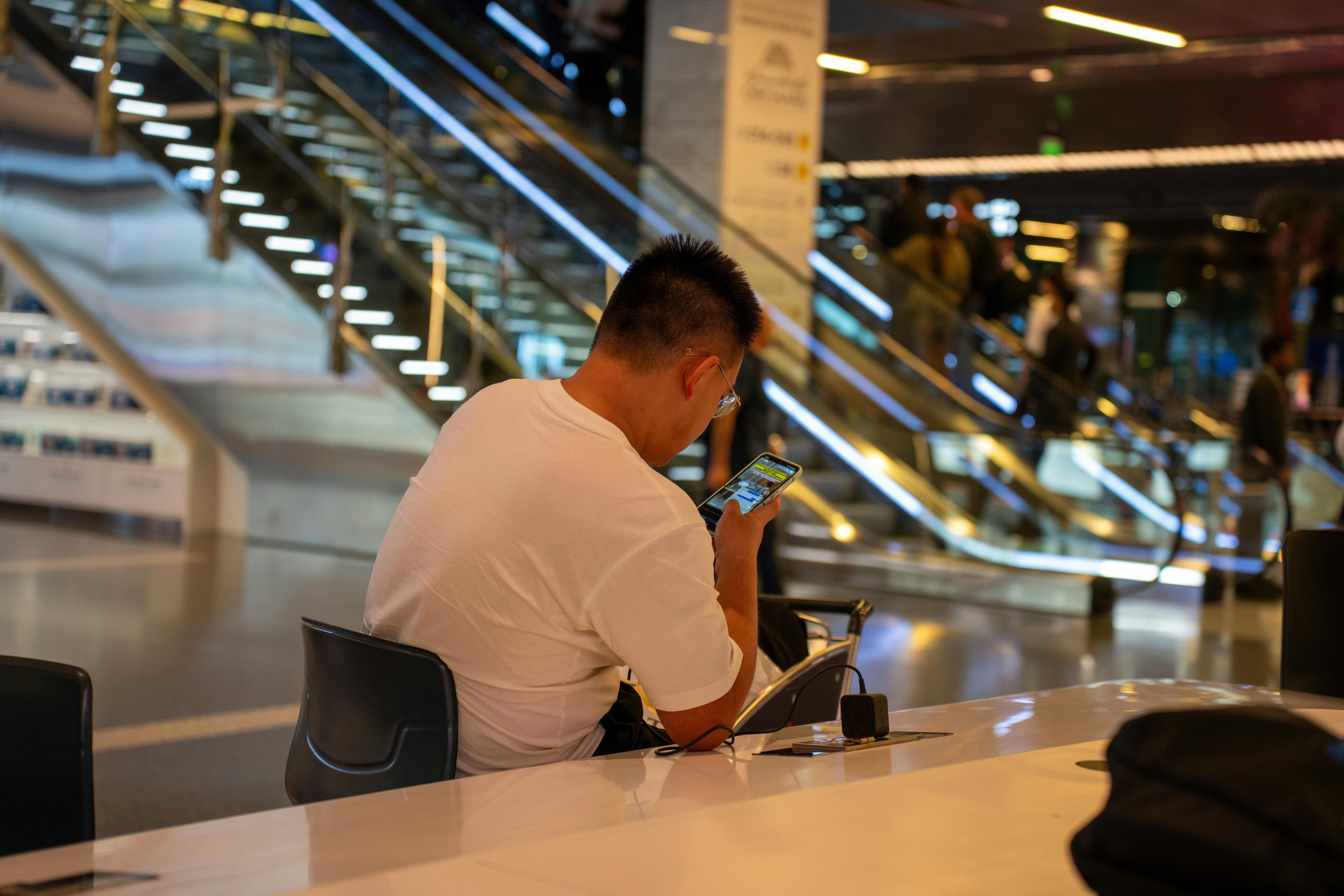 celular aeroporto