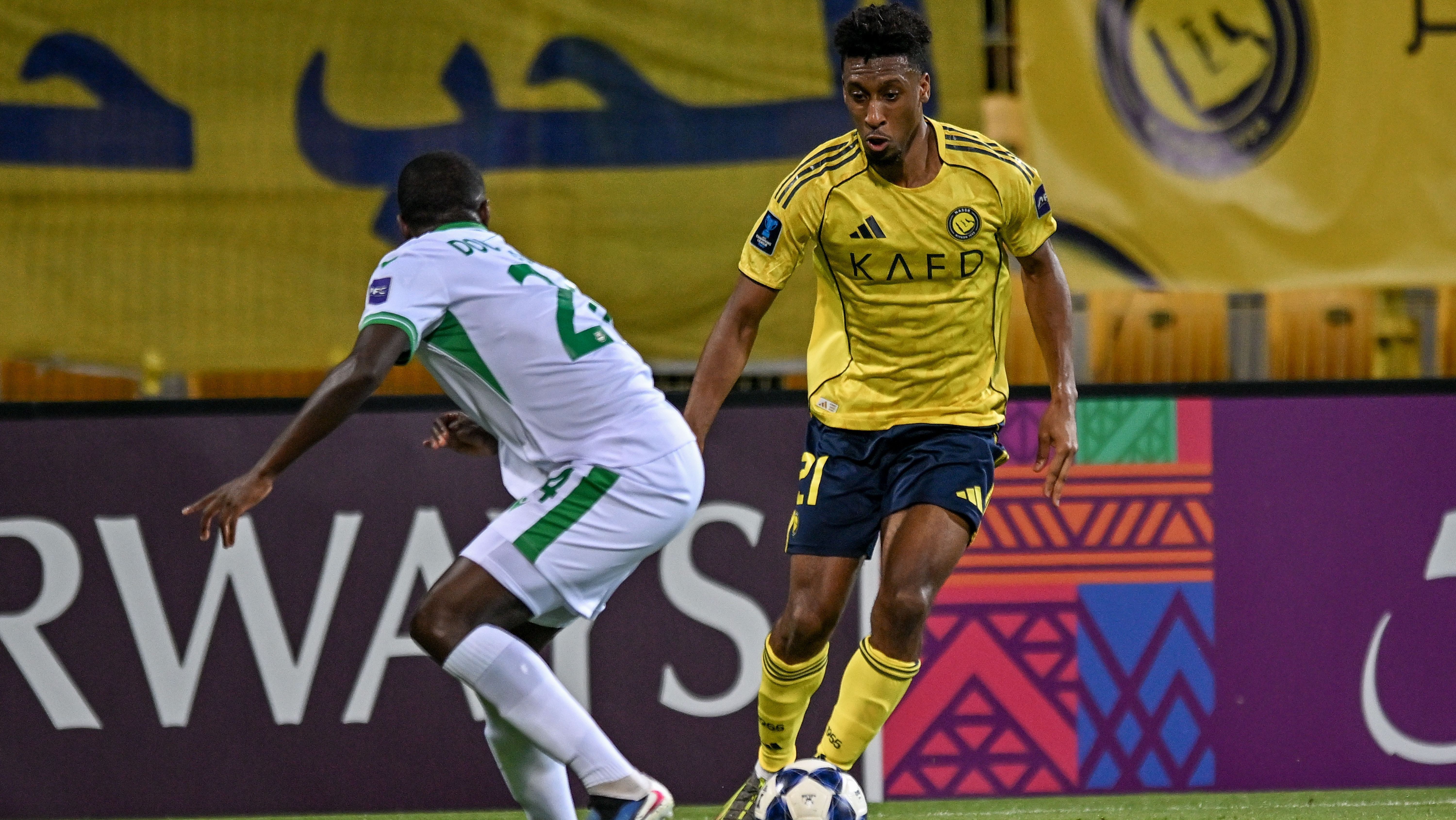 Kingsley Coman marcou três gols e liderou a vitória do Al-Nassr contra o Al-Ahli