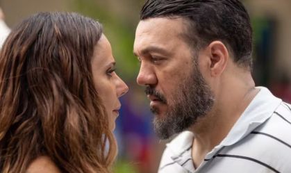 Consuelo e Misael em "Três Graças"