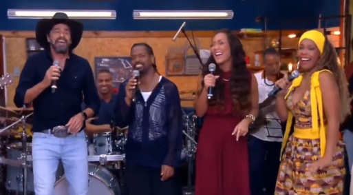 Cowboy e outros BBBs cantando