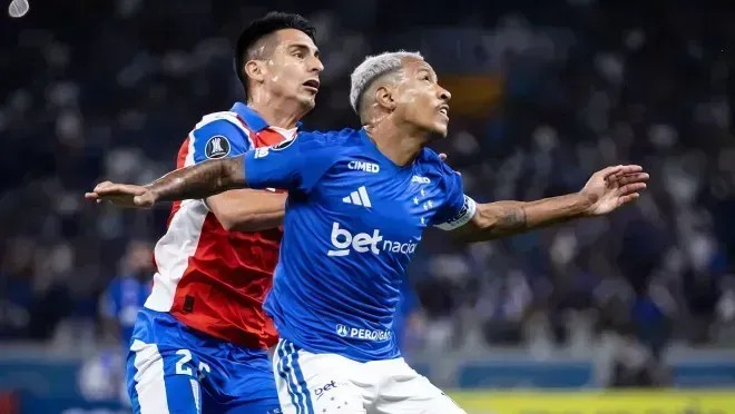 Cruzeiro x Universidad Católica, no Mineirão.