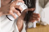 Veja 5 ativos do skincare que estão ganhando espaço no universo capilar