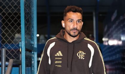Danilo em Bragança Paulista para a partida pelo Flamengo contra o RB Bragantino