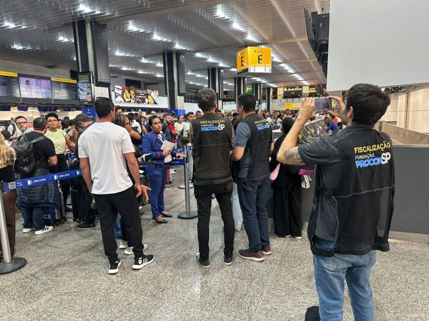 Agentes de fiscalização do Procon-SP atuam no aeroporto • CNN Brasil