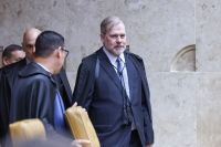 Toffoli se declara suspeito e não vota sobre prisão de ex-presidente do BRB