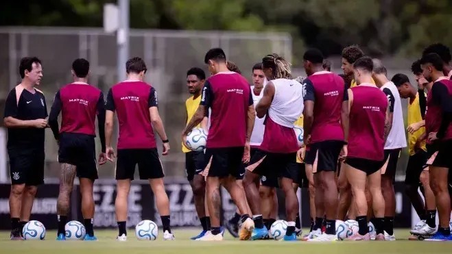 Diniz já comandou atividade no CT do Corinthians