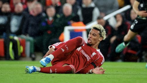 Ekitike, do Liverpool, se lesionou durante partida da Champions League contra o Paris Saint-Germain