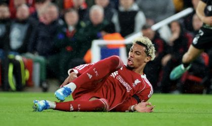 Ekitike, do Liverpool, se lesionou durante partida da Champions League contra o Paris Saint-Germain