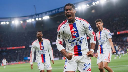 Endrick celebra gol pelo Lyon