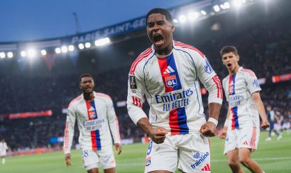 Endrick celebra gol pelo Lyon