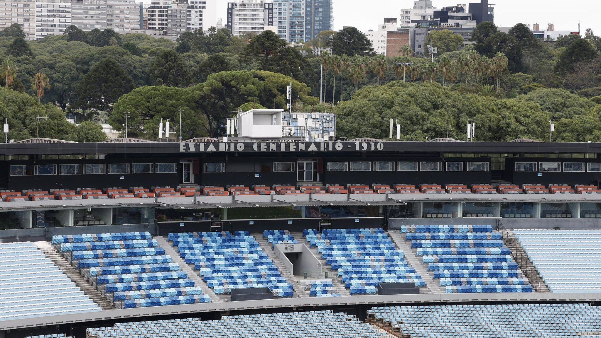 Estádio Centenário, em Montevidéu, antes de Boston River x São Paulo pela Copa Sul-Americana