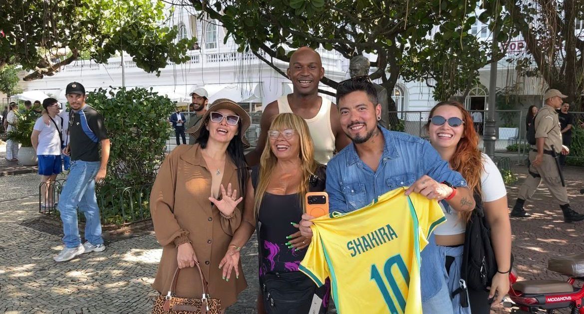 Tudo pelo VIP: campanhas levam fãs para perto de Shakira
