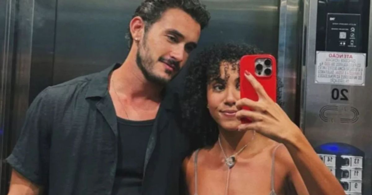 Filipe Bragança e Ramille aparecem agarradinhos após assumirem namoro; veja