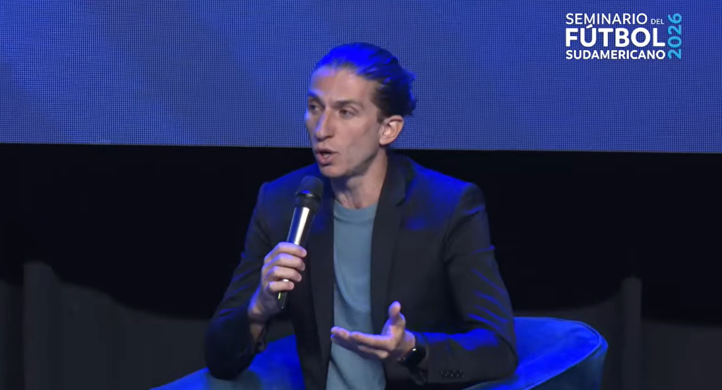 Filipe Luís participou de evento da Conmebol