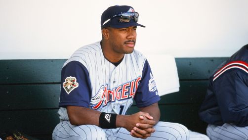 Garret Anderson, do Angels, durante a partida contra o Oakland Athletics em 8 de abril de 2001, no Network Associates Coliseum, em Oakland, Califórnia