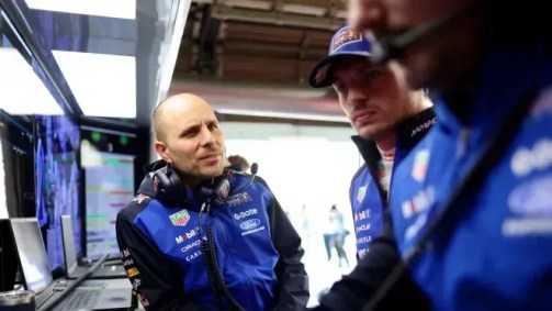 Gianpiero Lambiase (à esq.) ao lado de Max Verstappen (dir.)