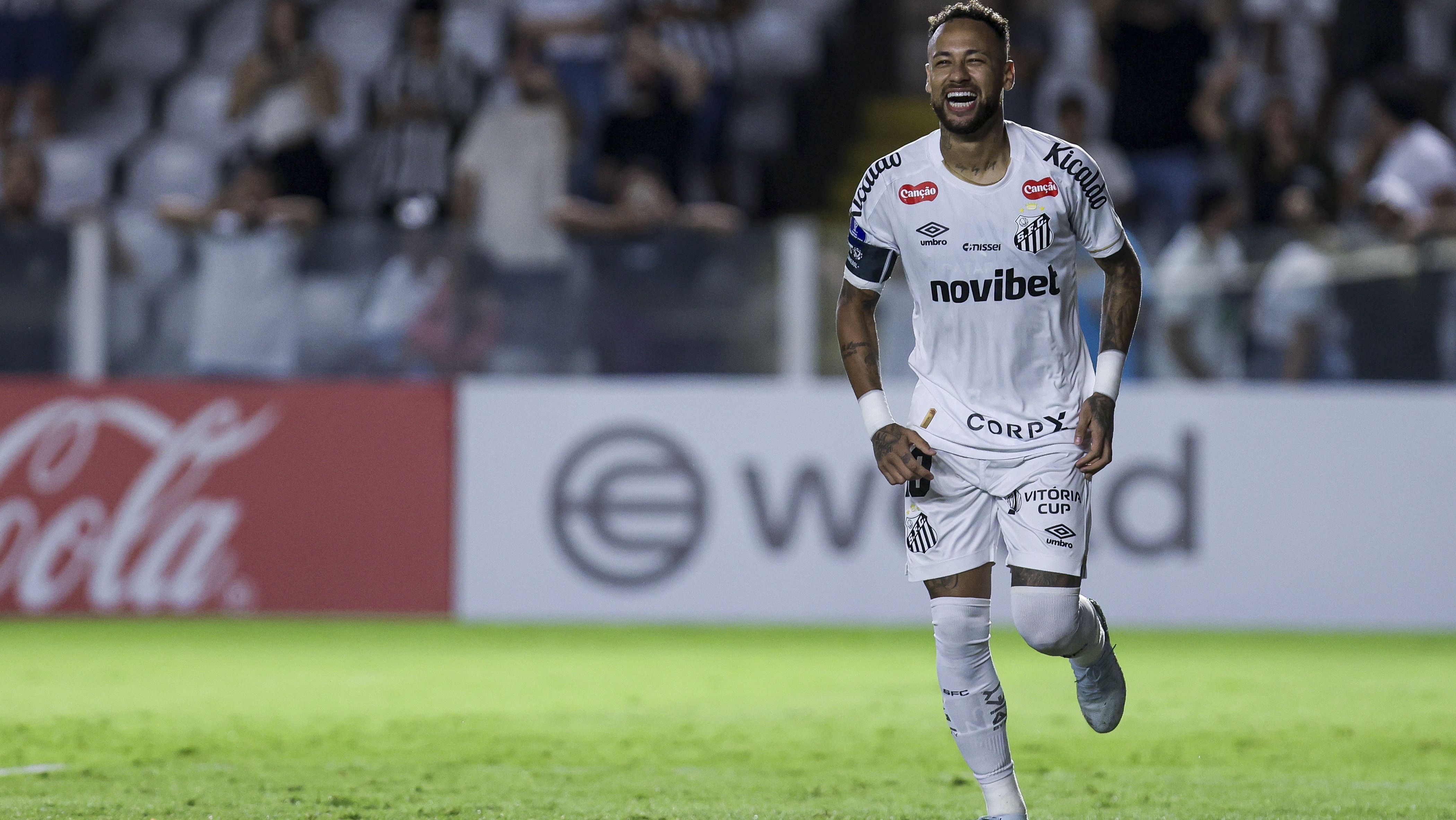 Neymar comemora gol do Santos contra o Recoleta pela Copa Sul-Americana