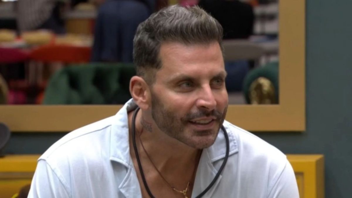 “A Fazenda 18”: Jônatas Faro fez acordo com namorado antes do reality
