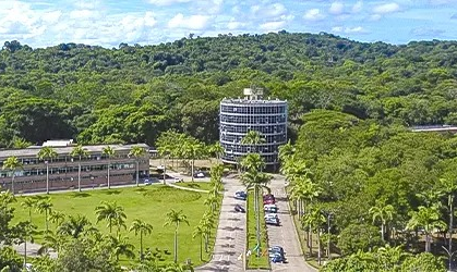 Estudantes denunciam mensagens racistas encontradas em universidade na BA