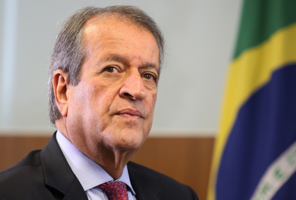 Valdemar diz nunca tratou de dinheiro para filme com Flávio Bolsonaro