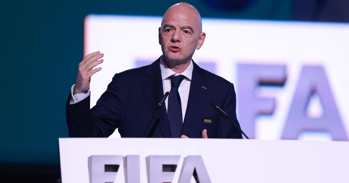 Infantino confirma candidatura a novo mandato na Fifa