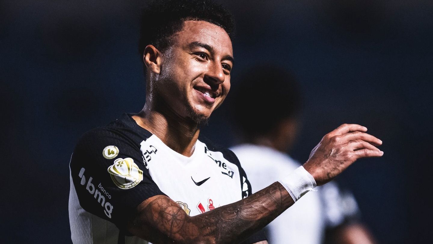 Jesse Lingard marcou o primeiro gol com a camisa do Corinthians