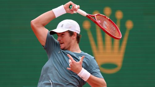 João Fonseca em ação nas quartas de final de Monte Carlo contra Zverev