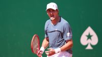 João Fonseca atropela Berrettini e avança às quartas em Monte Carlo