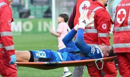 Jonathan Klinsmann fraturou o pescoço em jogo da Série B italiana