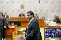 Ministro volta ao Senado para votar em Messias para o STF