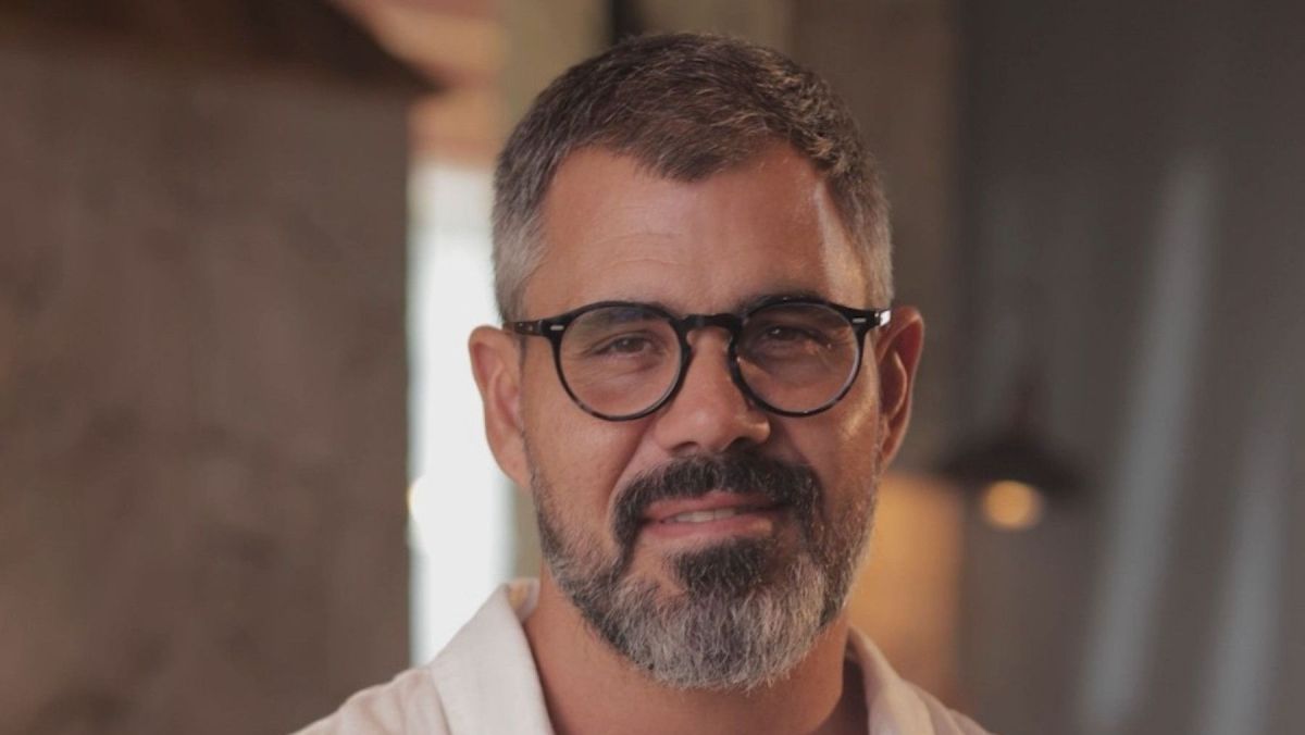 Filha de Juliano Cazarré é internada na CTI e mãe pede: “Reze com a gente”