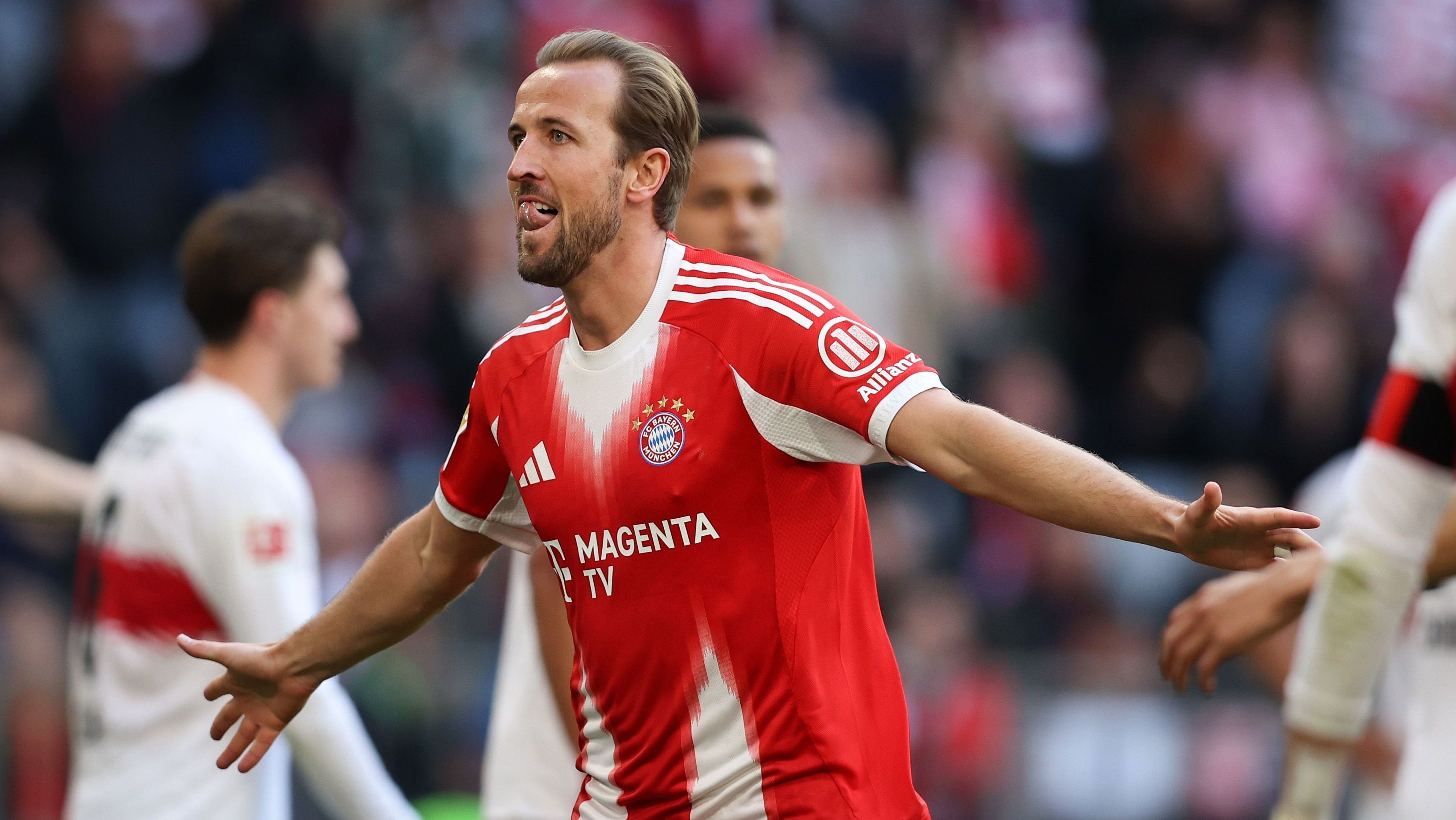 Harry Kane comemora gol contra o Stuttgart