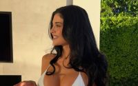 Kris Jenner, 70, afirmou que precisou se submet