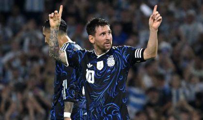 Messi comemora gol pela Seleção Argentina