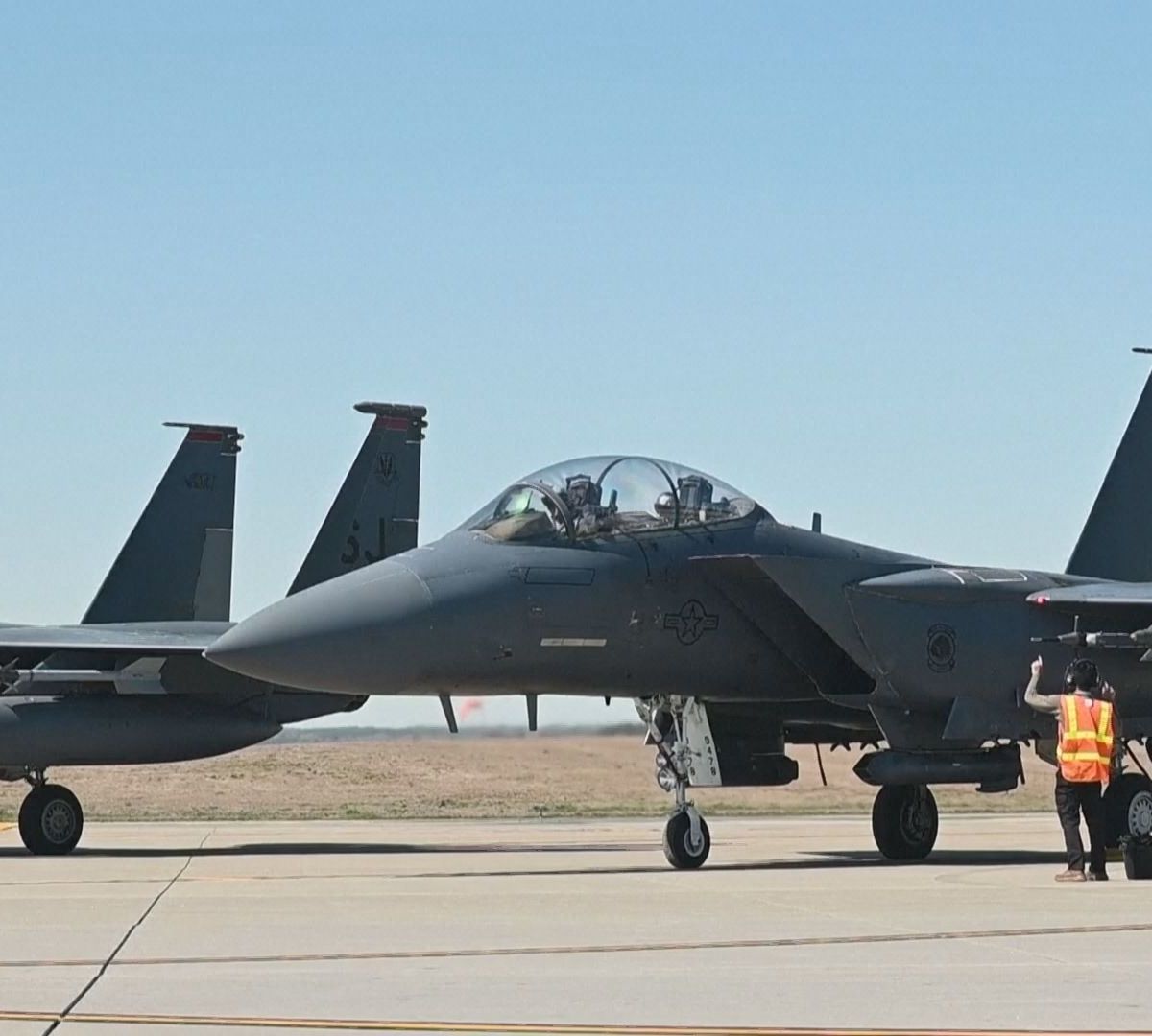 EUA resgatam militar enquanto Trump e Israel pressionam Irã antes do prazo