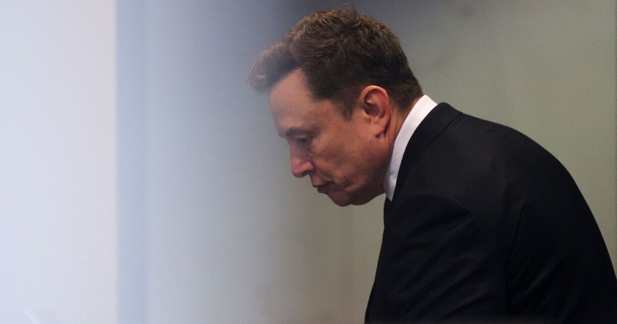 Musk reitera que foi enganado sobre missão sem fins lucrativos da OpenAI