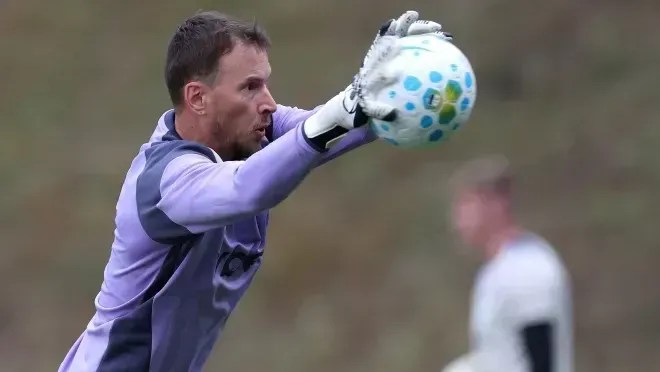 Neto foi reintegrado e pode ter sequência no Botafogo de Franclim Carvalho