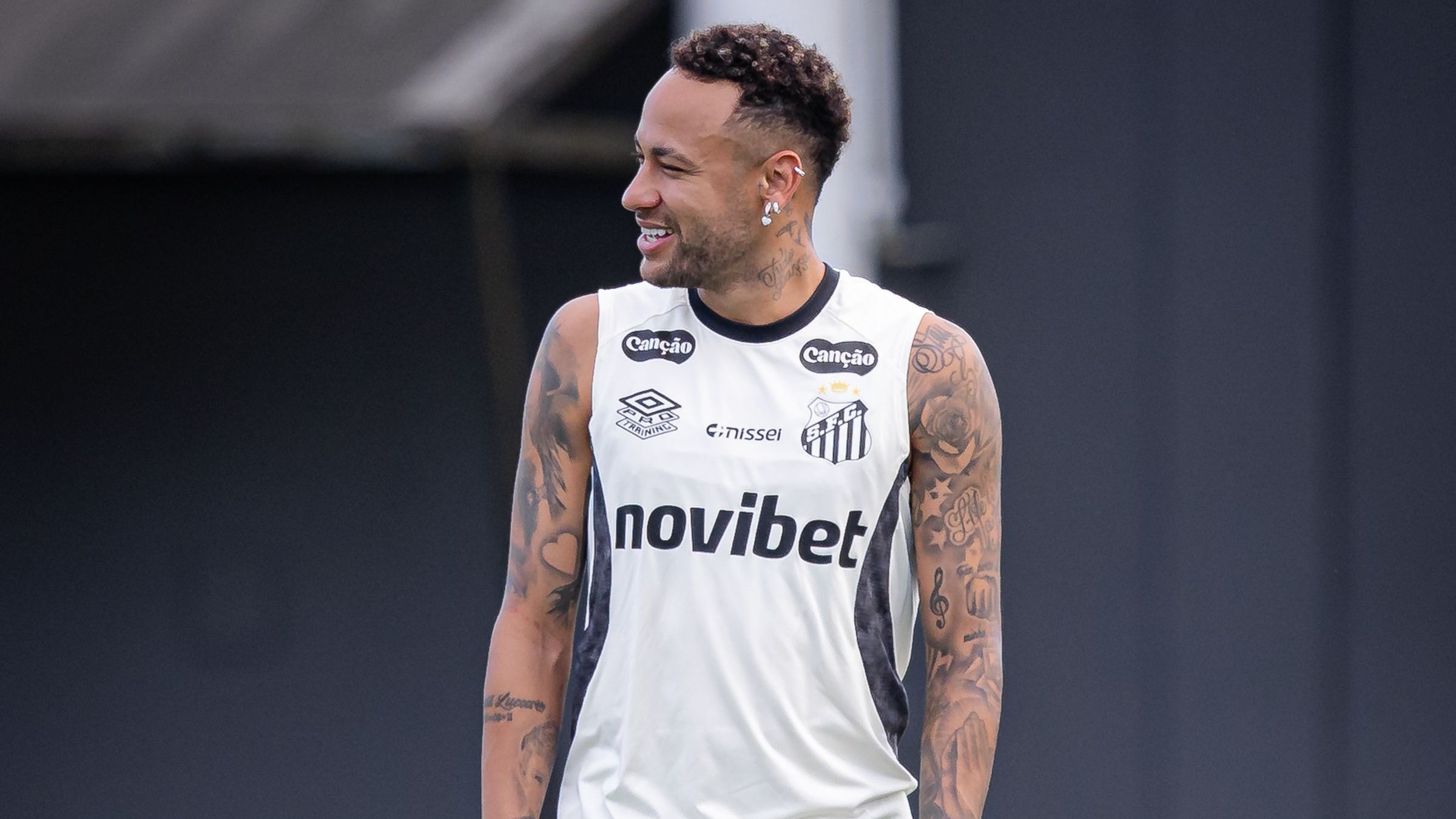 Neymar em treino do Santos