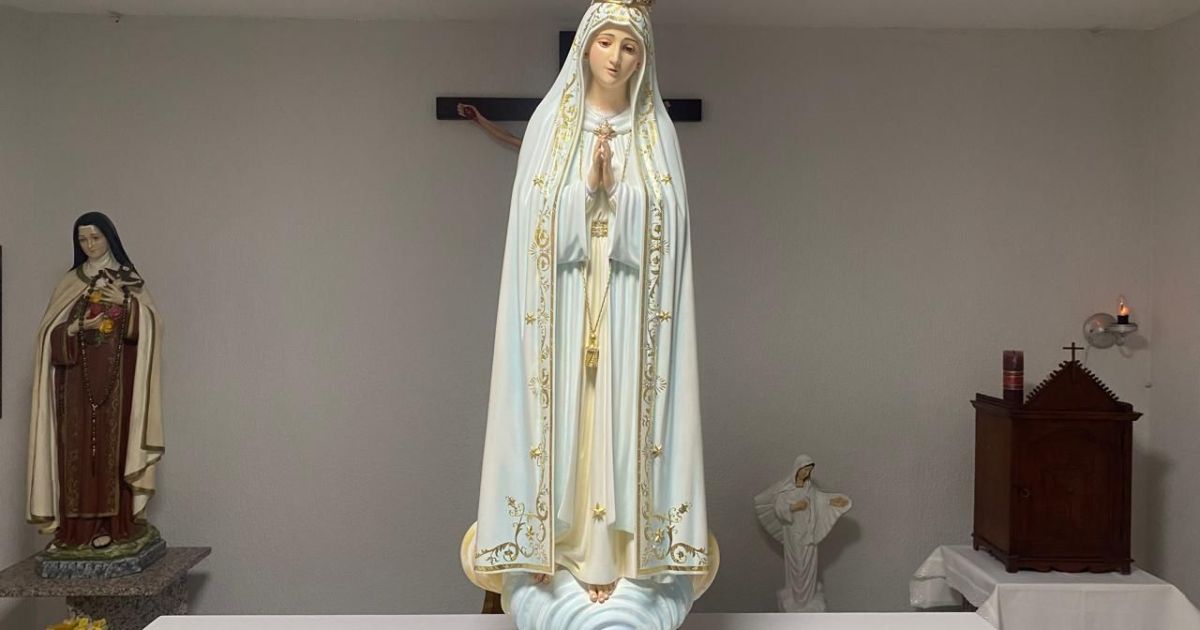 Imagem de Nossa Senhora de Fátima é retida na alfândega no Ceará