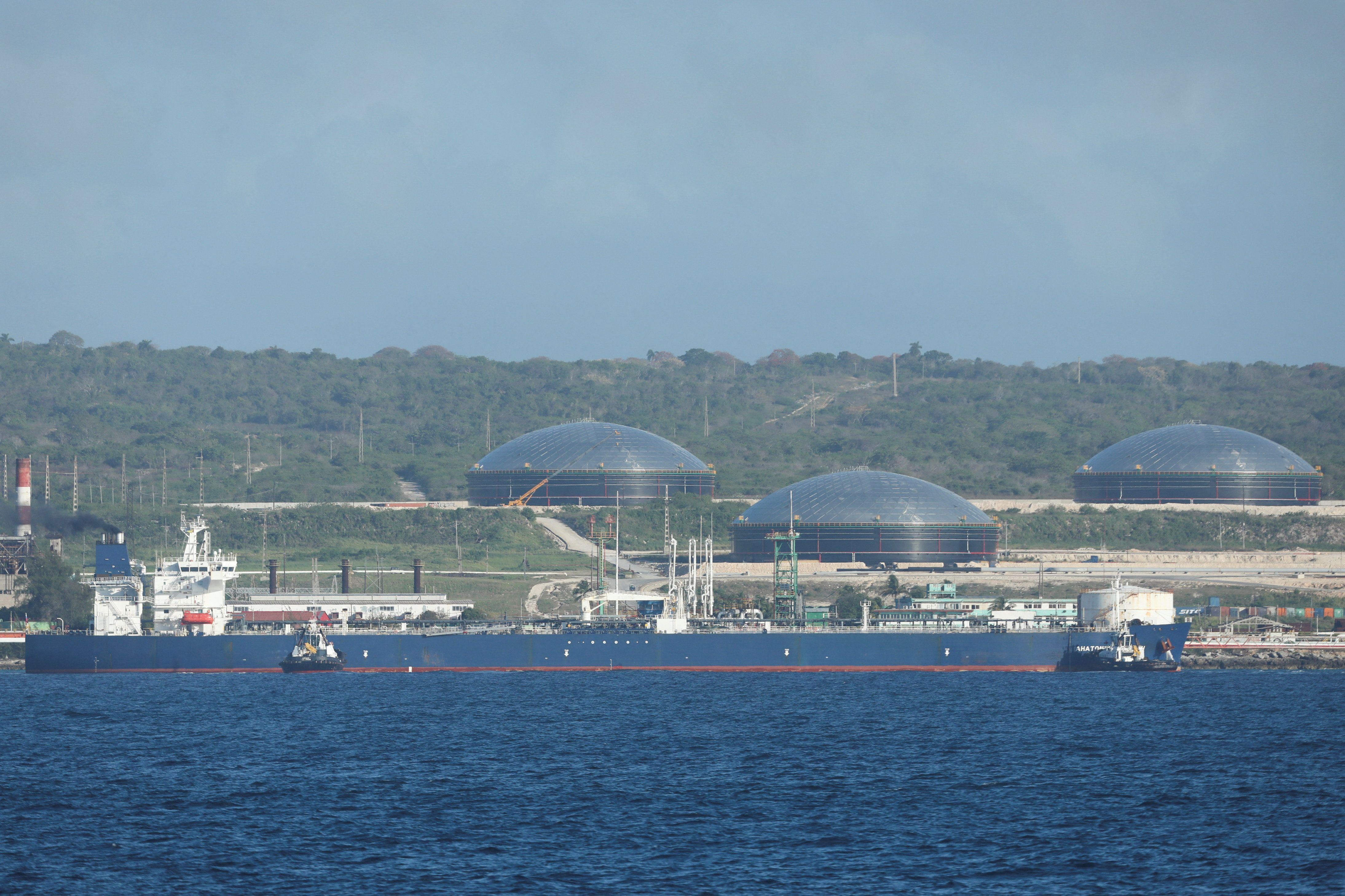 Petroleiro russo chega ao porto de Matanzas, em Cuba