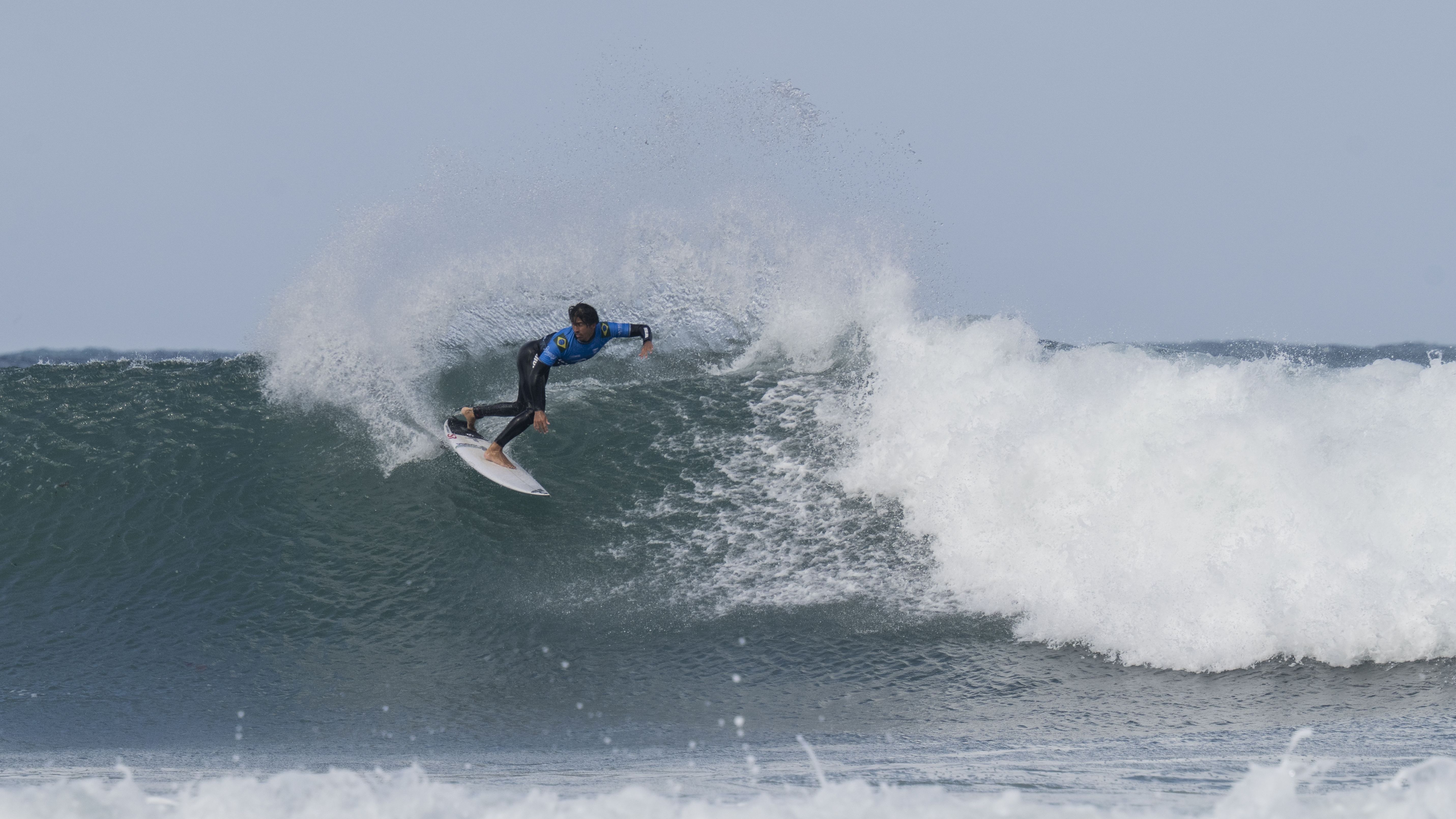 Miguel Pupo vira sobre Yago Dora e conquista Bells Beach em final