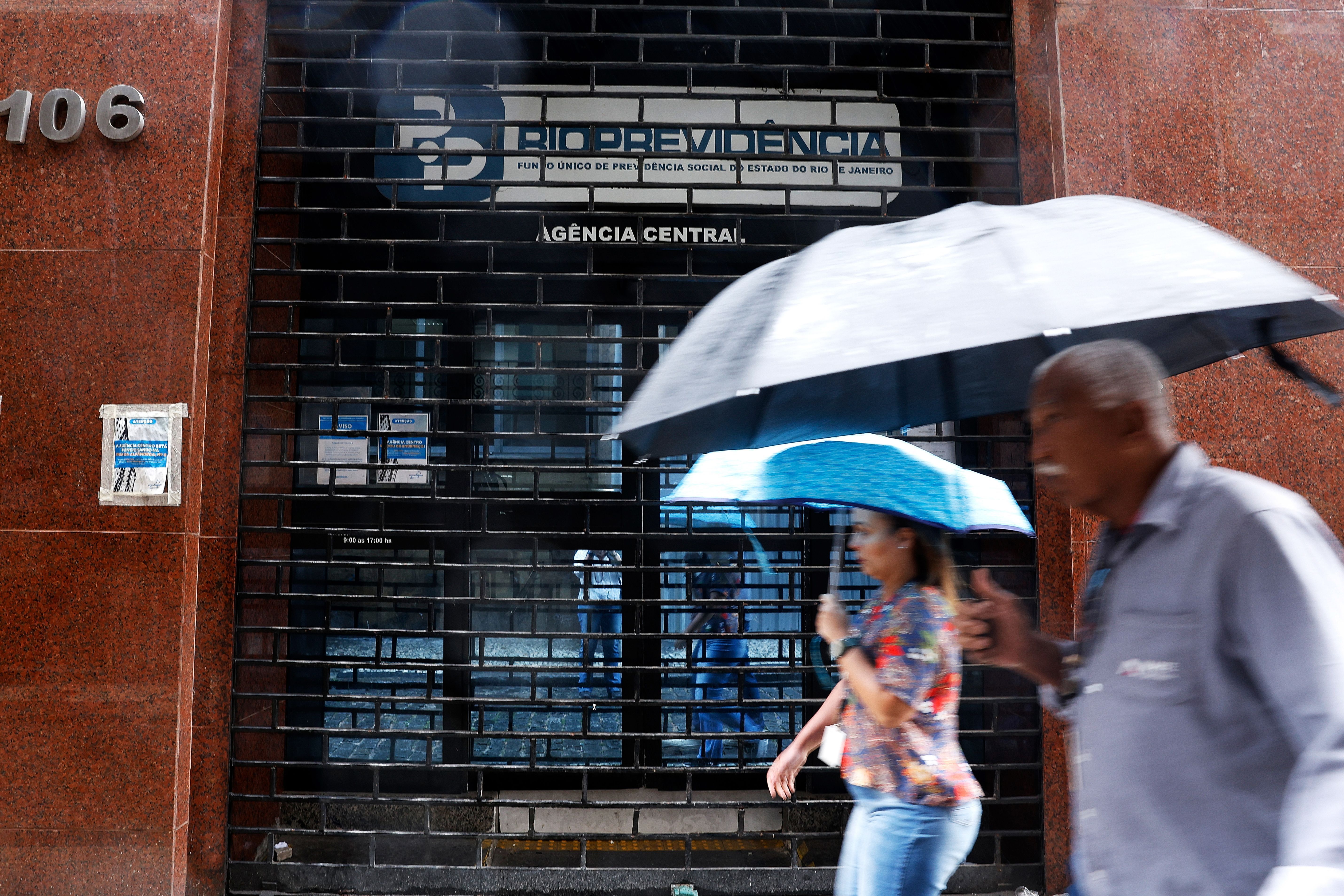 Fachada de agência do Rioprevidência