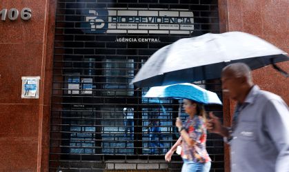 Fachada de agência do Rioprevidência