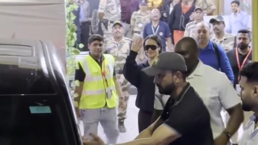 Rihanna chegou em Mumbai na quinta-feira (23)