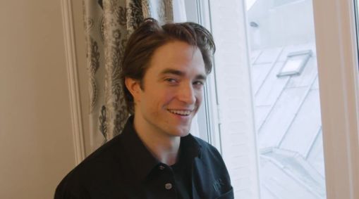 Robert Pattinson garantiu ter orgulho de ter feito parte da saga dos vampiros