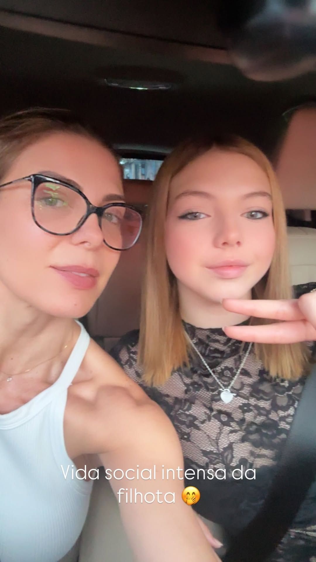 Filha de Sheila Mello e Xuxa impressiona web por semelhança com a mãe • Instagram / Sheila Mello